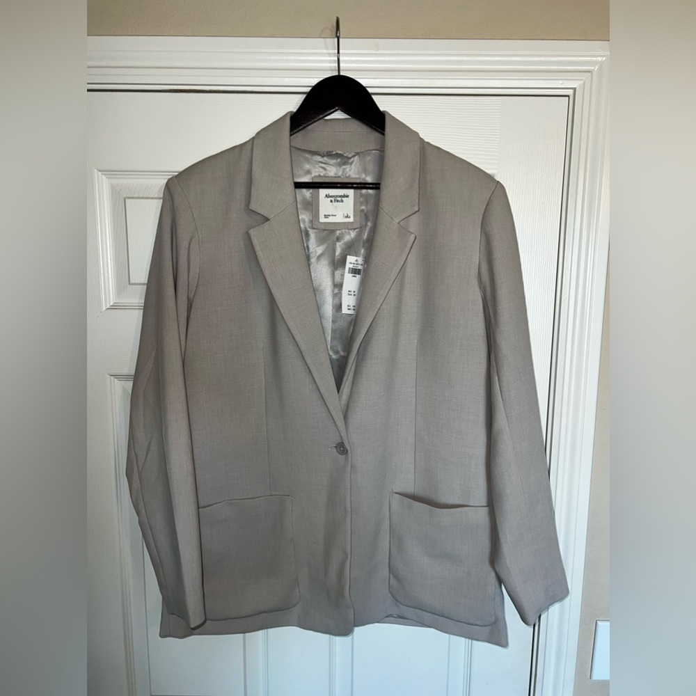 Abercrombie Women’s Relaxed Blazer